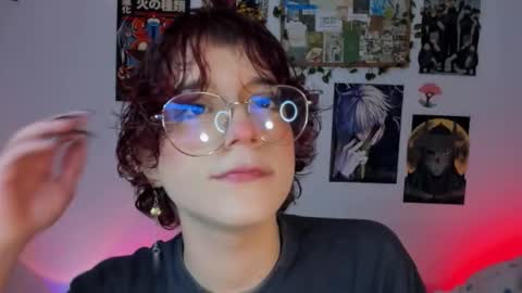 Snapshot of max_lover1 chatting on 12.20.25 Max lover1 online show from 12.20.25