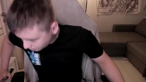 Snapshot of max_sm1th chatting on 12.15.25 Max online show from 12.15.25