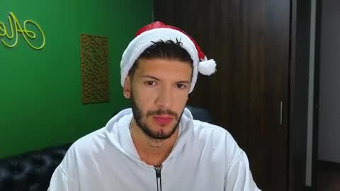 Max Taylor online show from 12.24.24