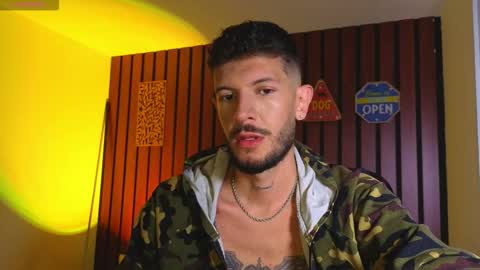 Max Taylor online show from 10.25.25