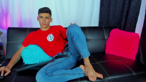 Snapshot of max_wild01 chatting on 01.21.25 MAX online show from 01.21.25