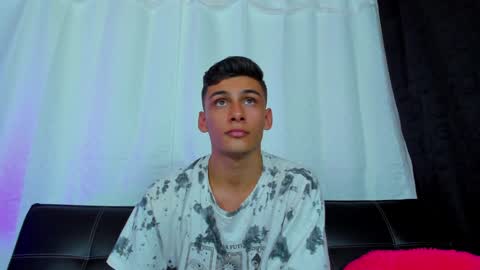 Snapshot of max_wild01 chatting on 01.22.25 MAX online show from 01.22.25