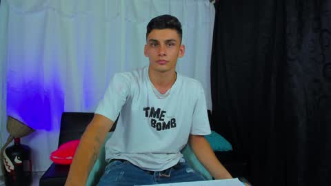 Snapshot of max_wild01 chatting on 02.06.25 MAX online show from 02.06.25