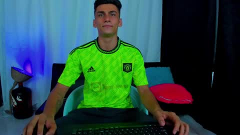 Snapshot of max_wild01 chatting on 02.23.25 MAX online show from 02.23.25