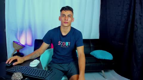 Snapshot of max_wild01 chatting on 03.01.25 MAX online show from 03.01.25