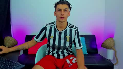 Snapshot of max_wild01 chatting on 09.09.25 MAX online show from 09.09.25