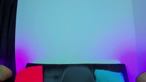 Snapshot of max_wild01 chatting on 10.31.25 MAX online show from 10.31.25