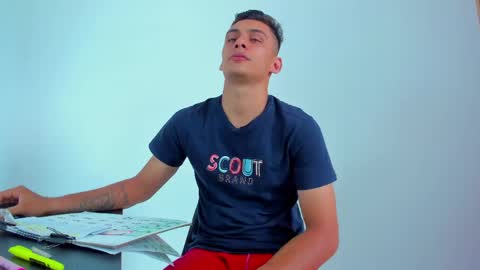 MAX     online show from 06.08.26