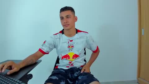 MAX     online show from 06.22.26