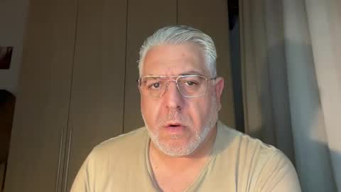 Snapshot of maxbillo chatting on 04.20.26 maxbillo online show from 04.20.26