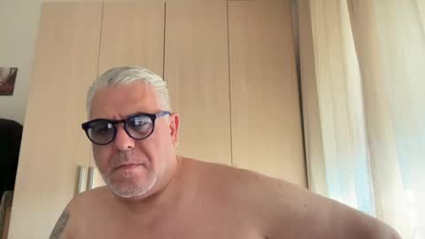 Snapshot of maxbillo chatting on 08.02.26 maxbillo online show from 08.02.26