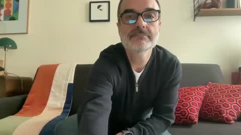 Max Mikado online show from 01.21.25