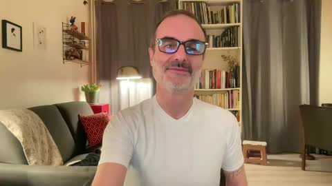 Max Mikado online show from 02.05.25