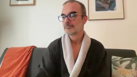 Max Mikado online show from 11.11.25