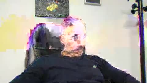 Snapshot of maxc981 chatting on 01.02.25 Mike online show from 01.02.25