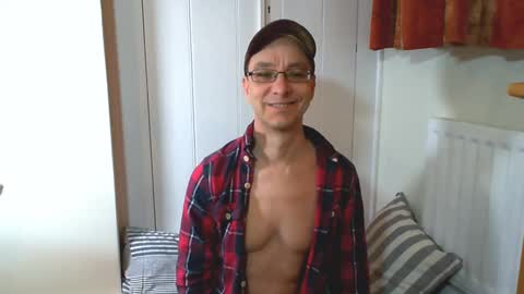 Snapshot of maxdavies chatting on 01.20.25 Max Davies online show from 01.20.25