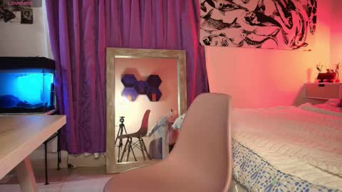 Max online show from 02.08.26