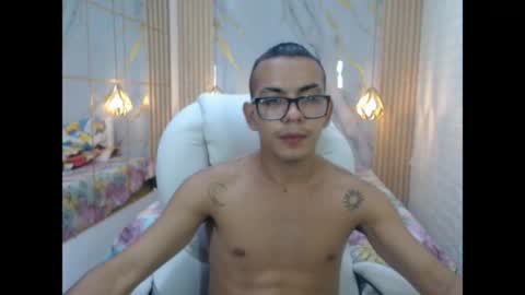 Snapshot of maximiliano_hotdevil chatting on 05.26.26 maxi online show from 05.26.26