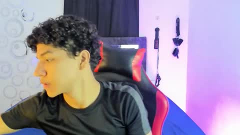 Maximiliano online show from 11.14.25