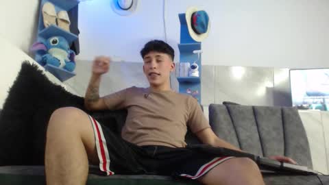 Snapshot of maximilianobull chatting on 12.15.25 maximilianobull online show from 12.15.25