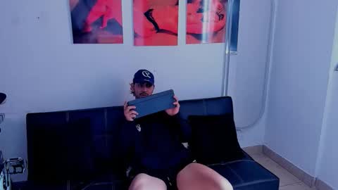 Snapshot of maximo004 chatting on 10.22.25 Maximo online show from 10.22.25