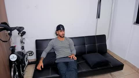 Snapshot of maximo004 chatting on 11.24.25 Maximo online show from 11.24.25