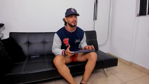 Snapshot of maximo004 chatting on 11.28.25 Maximo online show from 11.28.25