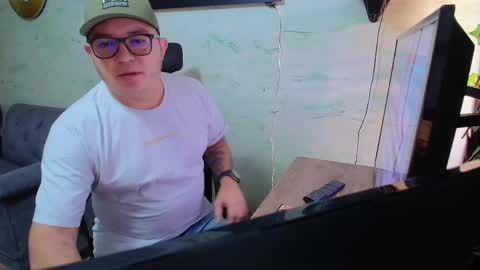  Maximo  online show from 04.23.26