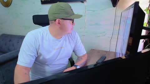  Maximo  online show from 04.23.26