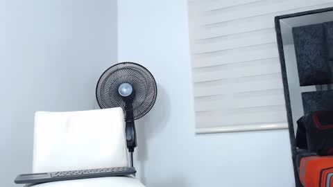 Snapshot of maximo_sebastian chatting on 12.02.24 Maximo Sebastian online show from 12.02.24