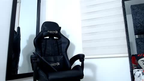 Snapshot of maximo_sebastian chatting on 03.09.25 Maximo Sebastian online show from 03.09.25