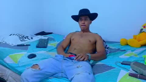 Snapshot of maximo_vega_new chatting on 04.22.26 Maximo Aron Vega online show from 04.22.26