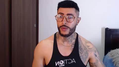 Independent Model online show from 12.26.24