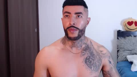 Independent Model online show from 01.12.25