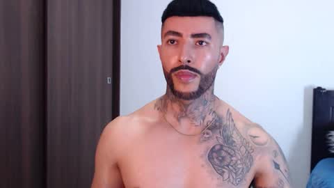 Independent Model online show from 01.25.25