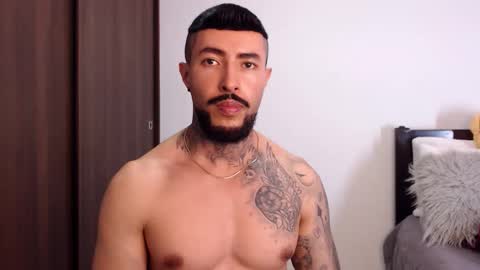 Independent Model online show from 03.12.25