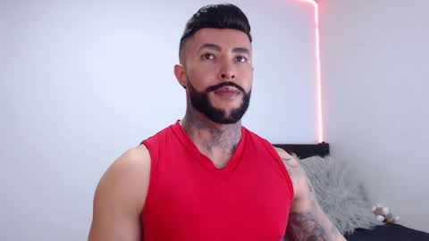 Independent Model online show from 09.10.25