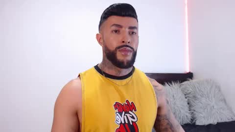 Independent Model online show from 09.26.25