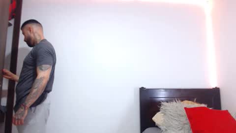 Independent Model online show from 02.10.26