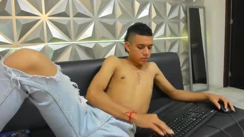 Snapshot of maximuss_19 chatting on 12.18.24 Maximus online show from 12.18.24