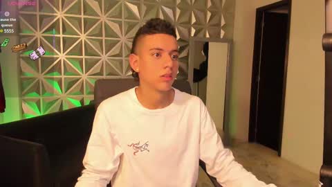 Snapshot of maximuss_19 chatting on 02.23.25 Maximus online show from 02.23.25