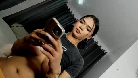 maxyy online show from 10.10.25