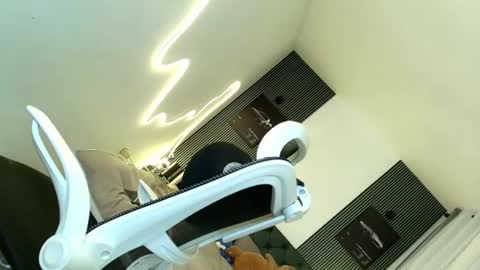 maxyy online show from 08.03.26