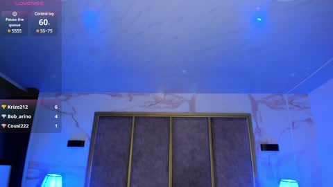 Snapshot of maxirogers chatting on 12.22.24 Maxi Rogers online show from 12.22.24