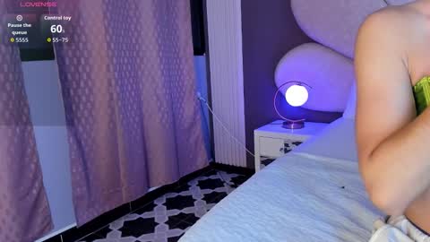 Maxi Rogers online show from 01.15.26