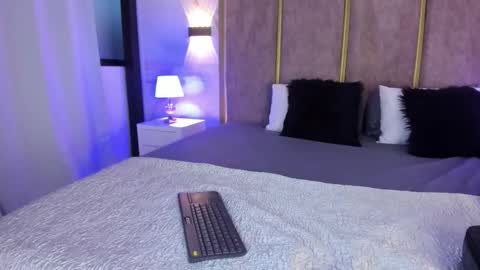 Maxi Rogers online show from 02.19.26