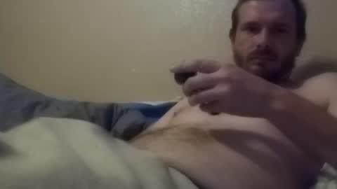 Snapshot of maxlovestain chatting on 07.10.26 Barry McCockner online show from 07.10.26