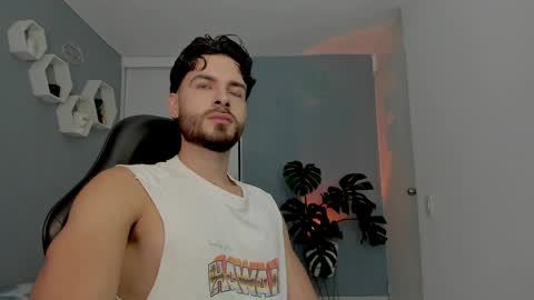 Snapshot of maxtowers chatting on 04.10.26 Maxi online show from 04.10.26