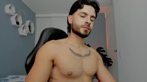 Snapshot of maxtowers chatting on 04.11.26 Maxi online show from 04.11.26