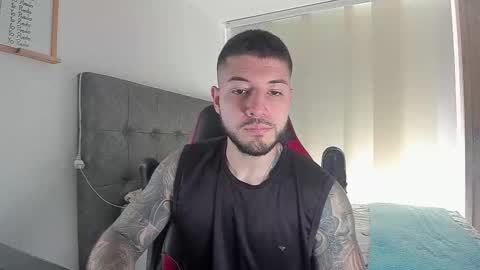 maxvibe_ online show from 12.15.25